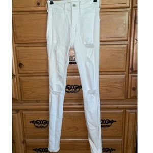 White ripped hollister jeans
